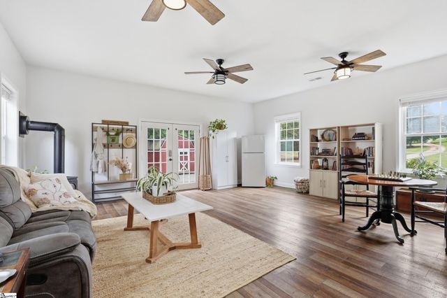 274 Circle Drive, Pendleton, SC 29670