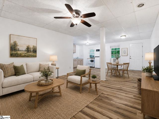 274 Circle Drive, Pendleton, SC 29670