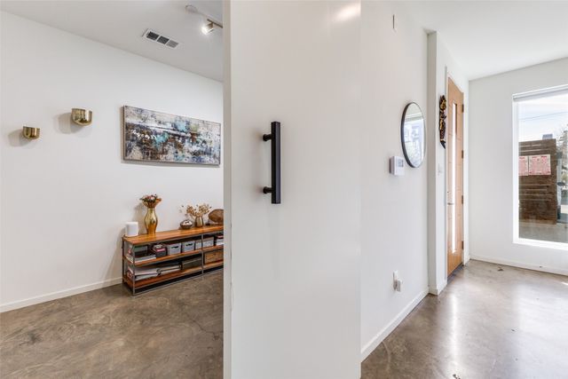 3812 San Jacinto Street 201, Dallas, TX 75204