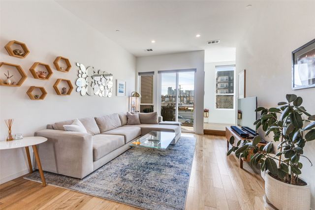 3812 San Jacinto Street 201, Dallas, TX 75204