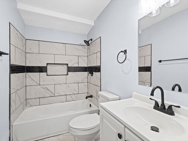 303 Sarratt Ave, Gaffney, SC 29341