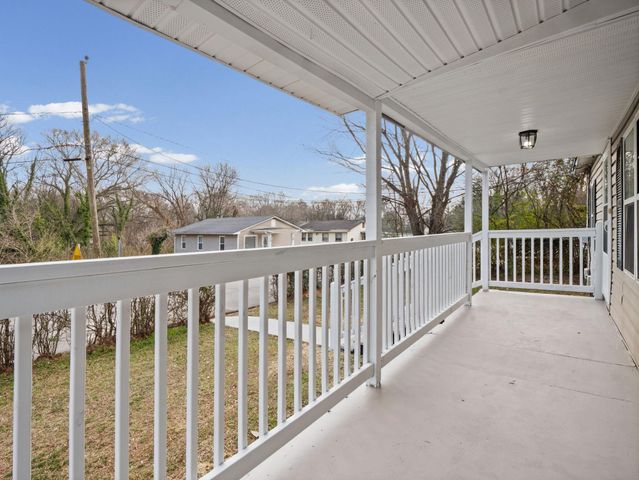 303 Sarratt Ave, Gaffney, SC 29341