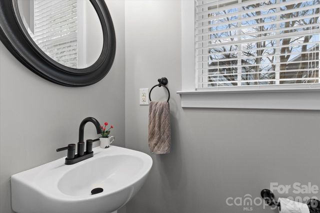 301 Bridges Farm Road, Mooresville, NC 28115