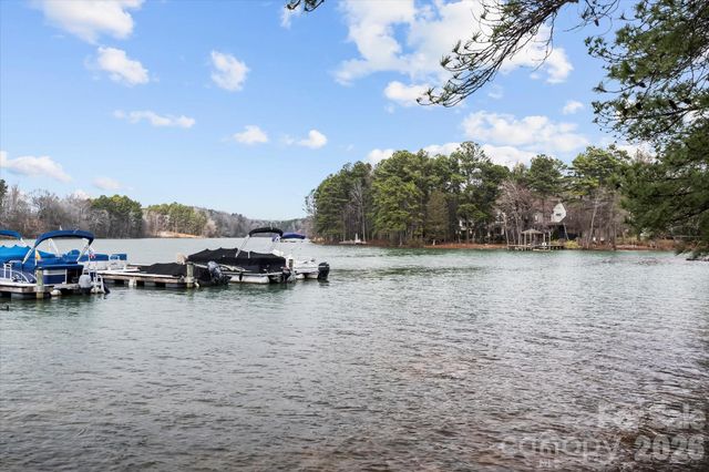 301 Bridges Farm Road, Mooresville, NC 28115