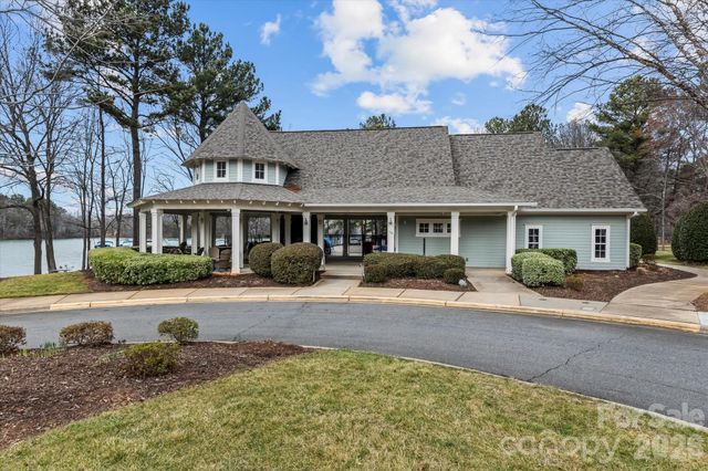 301 Bridges Farm Road, Mooresville, NC 28115