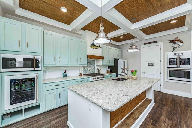 5648 Captain Kidd Road, Hollywood, SC 29449