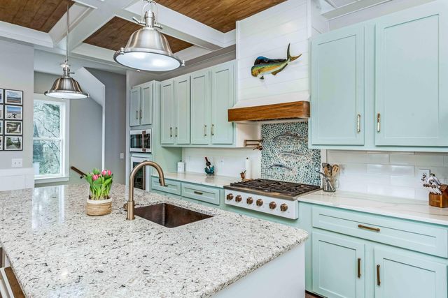 5648 Captain Kidd Road, Hollywood, SC 29449