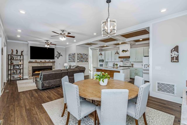 5648 Captain Kidd Road, Hollywood, SC 29449