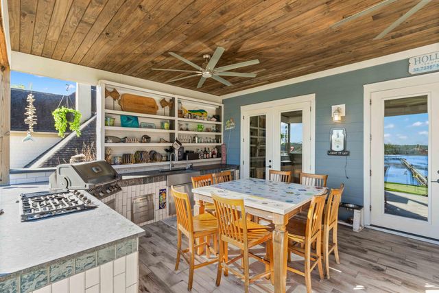 5648 Captain Kidd Road, Hollywood, SC 29449