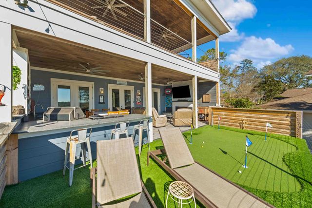 5648 Captain Kidd Road, Hollywood, SC 29449