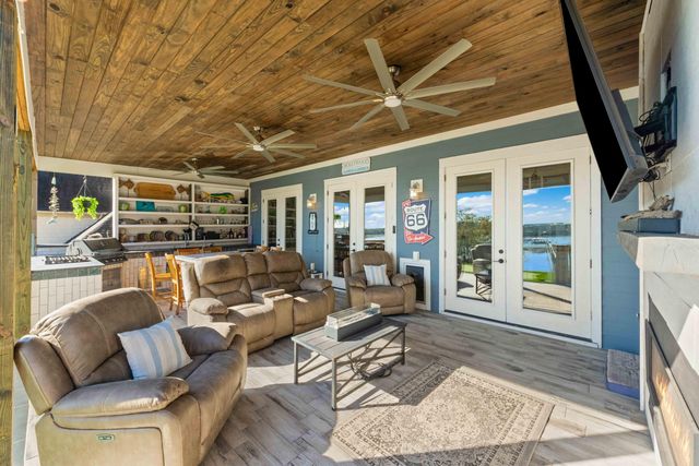 5648 Captain Kidd Road, Hollywood, SC 29449