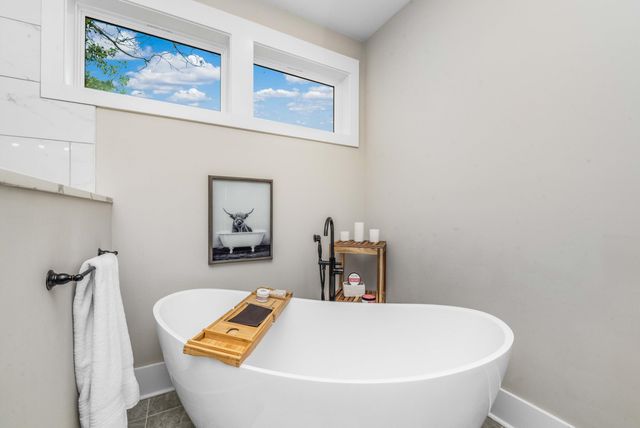 5648 Captain Kidd Road, Hollywood, SC 29449