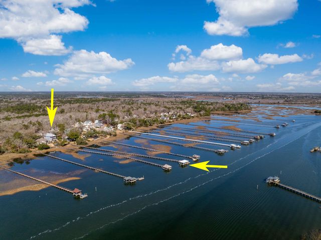 5648 Captain Kidd Road, Hollywood, SC 29449