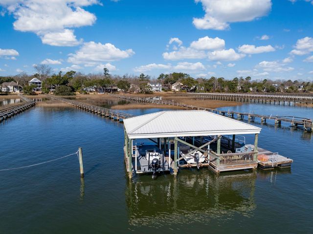 5648 Captain Kidd Road, Hollywood, SC 29449