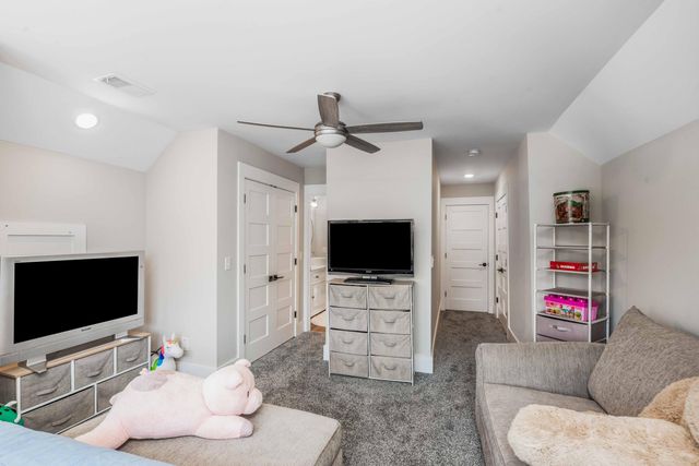 5648 Captain Kidd Road, Hollywood, SC 29449