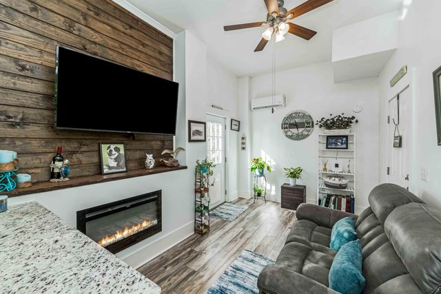 5648 Captain Kidd Road, Hollywood, SC 29449