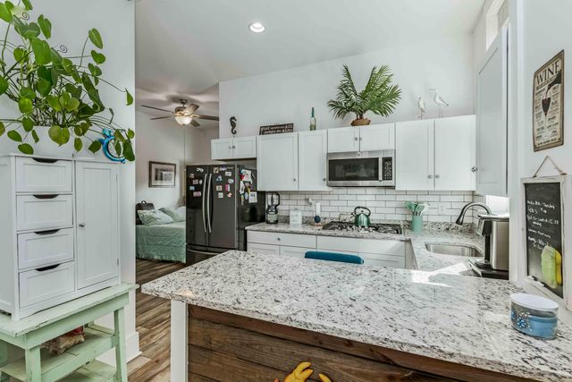 5648 Captain Kidd Road, Hollywood, SC 29449