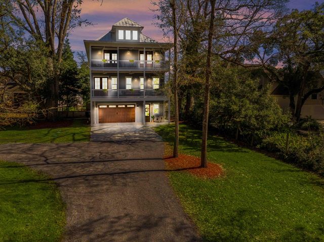 5648 Captain Kidd Road, Hollywood, SC 29449