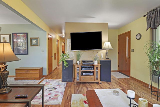 6602 59th AVENUE, Kenosha, WI 53142