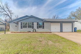 213 Jayellen Avenue, Burleson, TX 76028