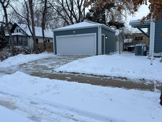 1222 25th Avenue N, Minneapolis, MN 55411