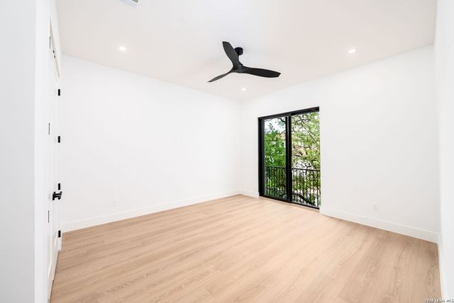 16 GRANTHAM GLN, San Antonio, TX 78257