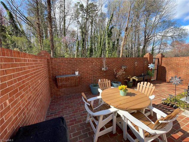 3416 Northline Avenue D, Greensboro, NC 27410