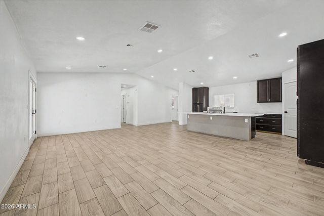 6117 W MORELAND Street, Phoenix, AZ 85043