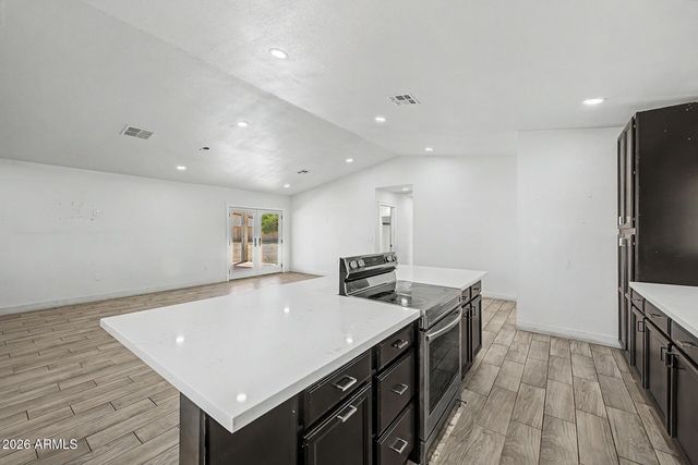6117 W MORELAND Street, Phoenix, AZ 85043