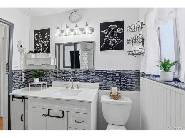 5785 W Arkansas Ave, Lakewood, CO 80232