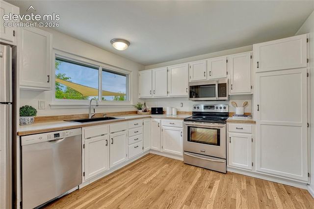 2301 Bedford Lane, Colorado Springs, CO 80909