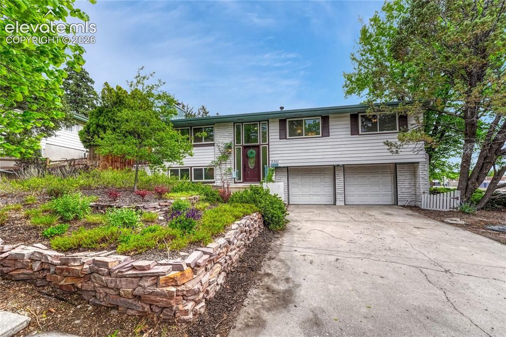 2301 Bedford Lane, Colorado Springs, CO 80909