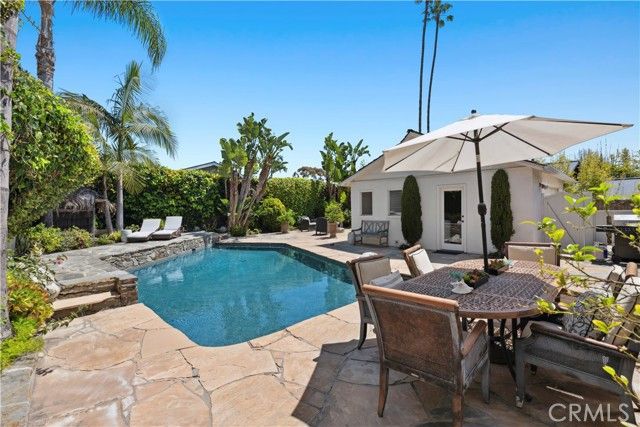 540 De Anza Drive, Corona Del Mar (newport Beach), CA 92625