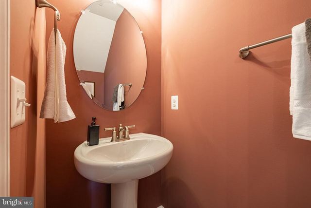 374 BAYBERRY LN, Gordonsville, VA 22942