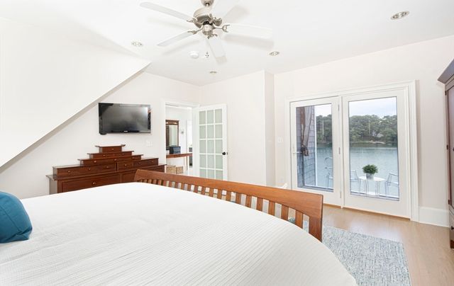 135 Lake Ave, Worcester, MA 01604