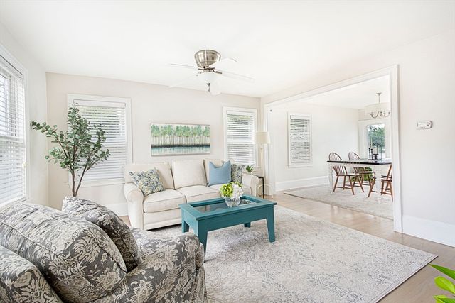 135 Lake Ave, Worcester, MA 01604