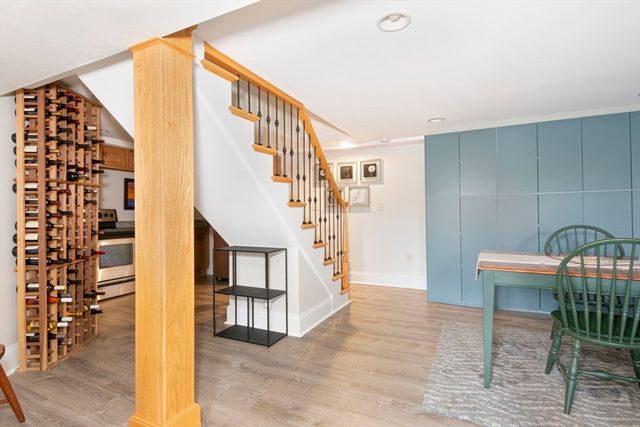 135 Lake Ave, Worcester, MA 01604