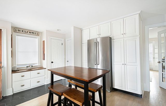 135 Lake Ave, Worcester, MA 01604