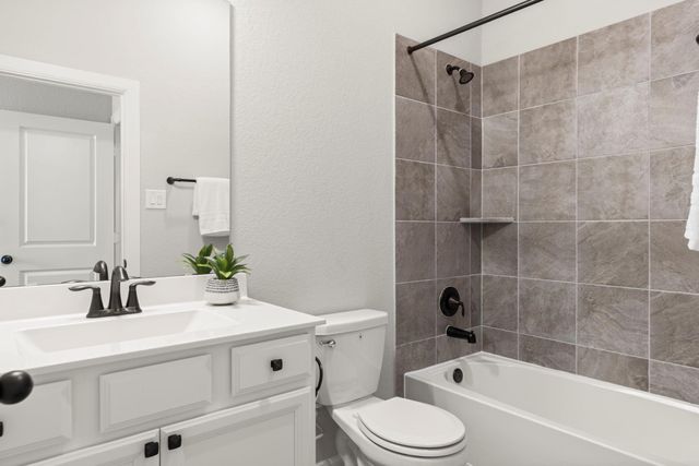 1212 Mystic Ridge Court, Magnolia, TX 77354