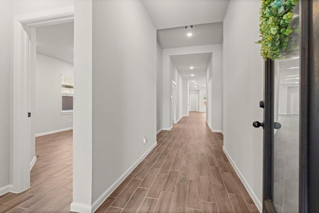 1212 Mystic Ridge Court, Magnolia, TX 77354