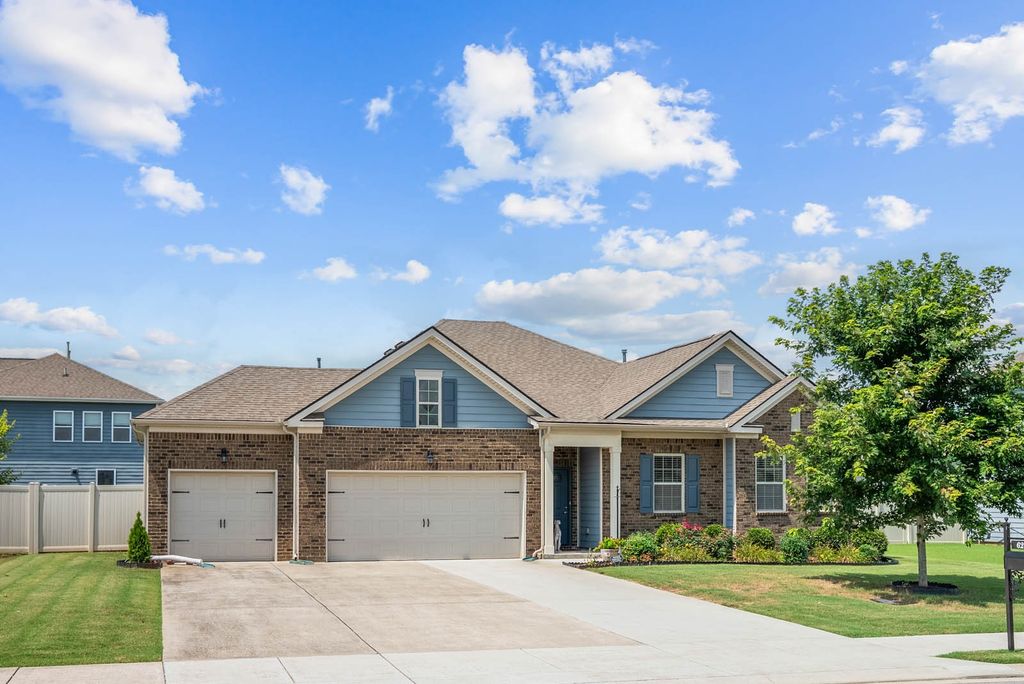 6225 Birchtree Dr, Murfreesboro, TN 37128