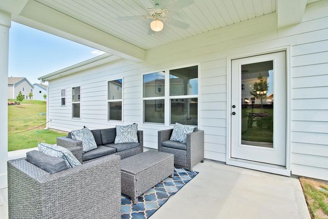 8829 Meadowvale Court, Ooltewah, TN 37363