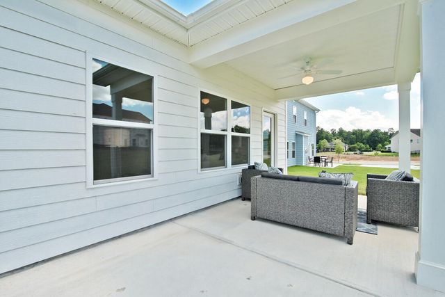 8829 Meadowvale Court, Ooltewah, TN 37363