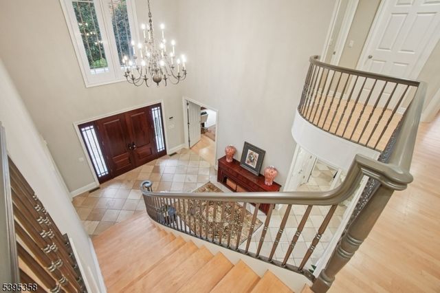 126 Fairfield Dr, Millburn Twp., NJ 07078