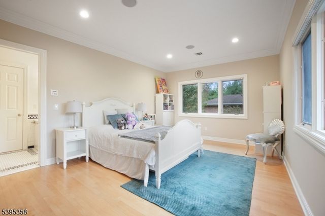 126 Fairfield Dr, Millburn Twp., NJ 07078