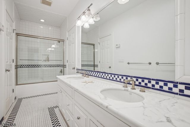 126 Fairfield Dr, Millburn Twp., NJ 07078