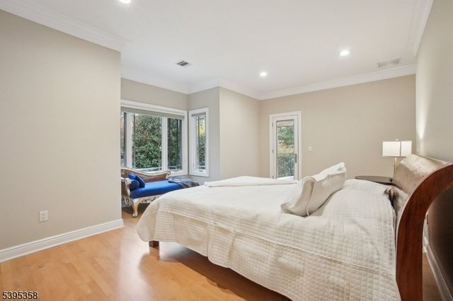 126 Fairfield Dr, Millburn Twp., NJ 07078