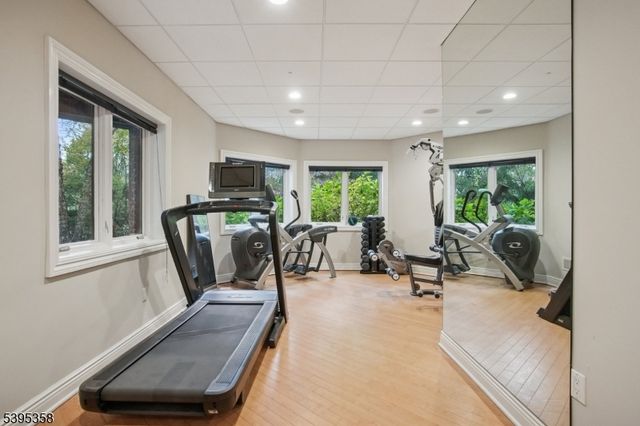 126 Fairfield Dr, Millburn Twp., NJ 07078