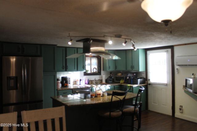 92 Powell Loop, Whiteville, NC 28472