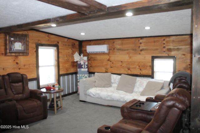 92 Powell Loop, Whiteville, NC 28472